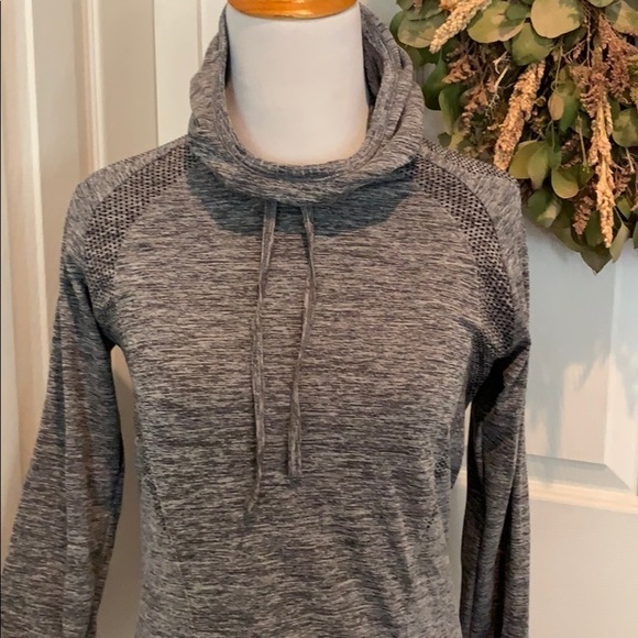 MPG gray lightweight sports performance hoodie - Picture 5 of 6